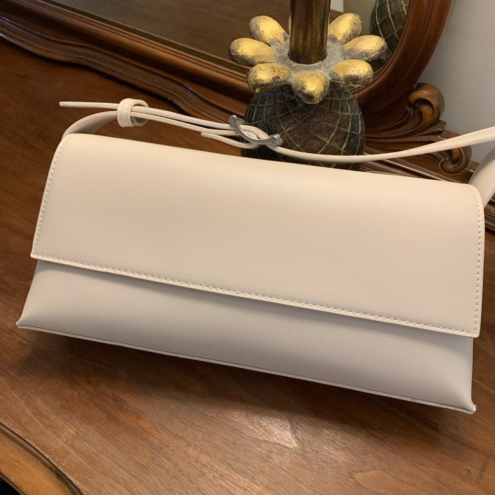 NWOT "Madison West" Cream Ivory Shoulder Bag